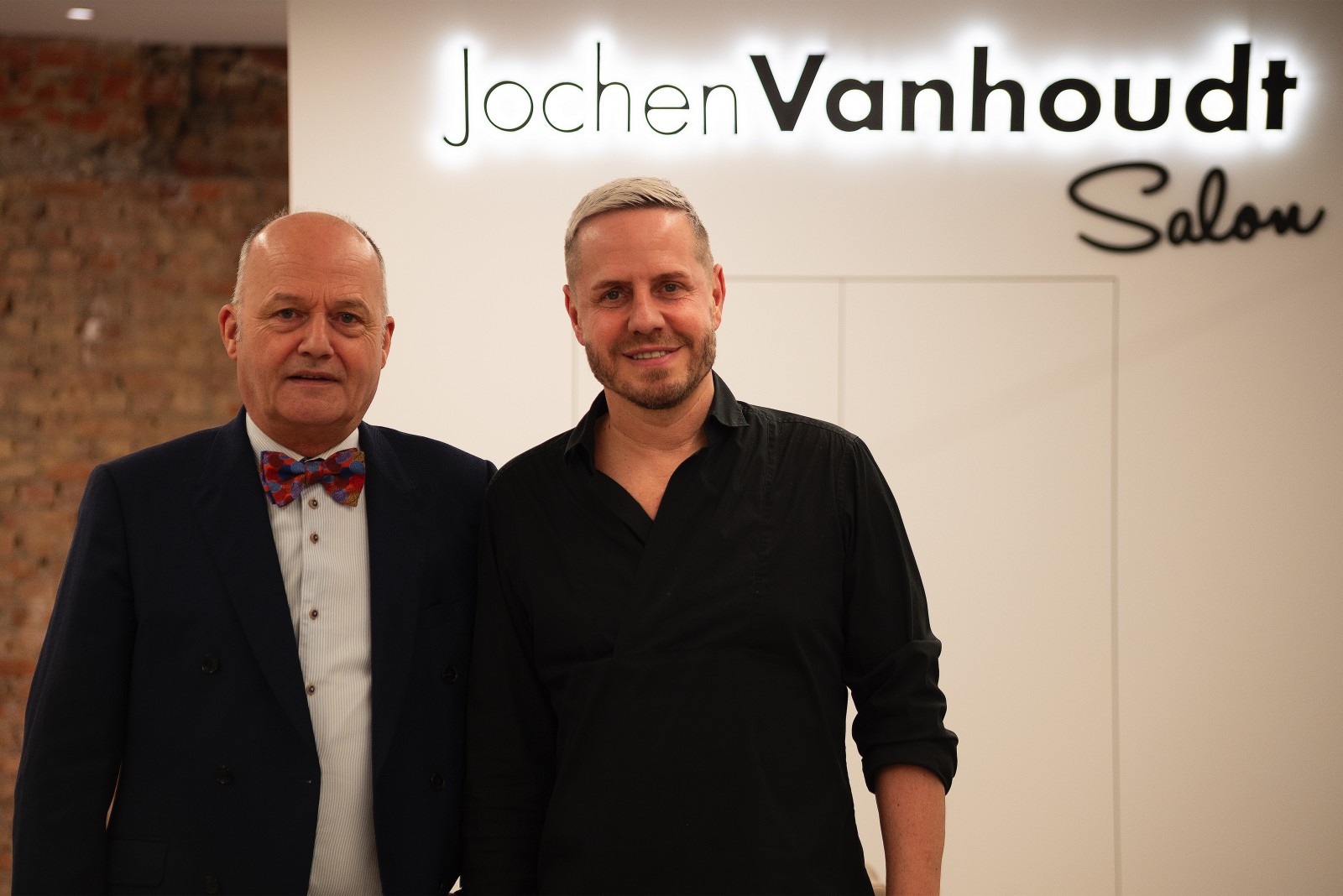 BV kapper Jochen Vanhoudt opent nieuwe zaak op Antwerps Operaplein